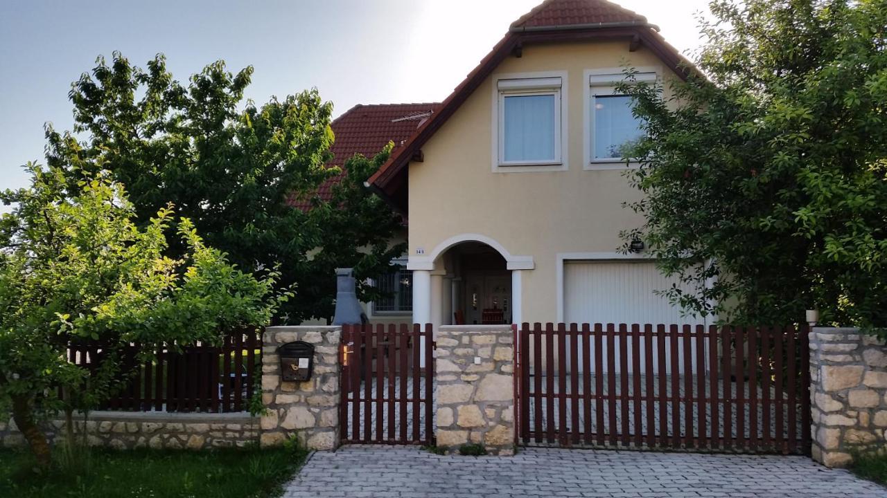 Grand Apartmanhaz Gyenesdiás Exterior foto